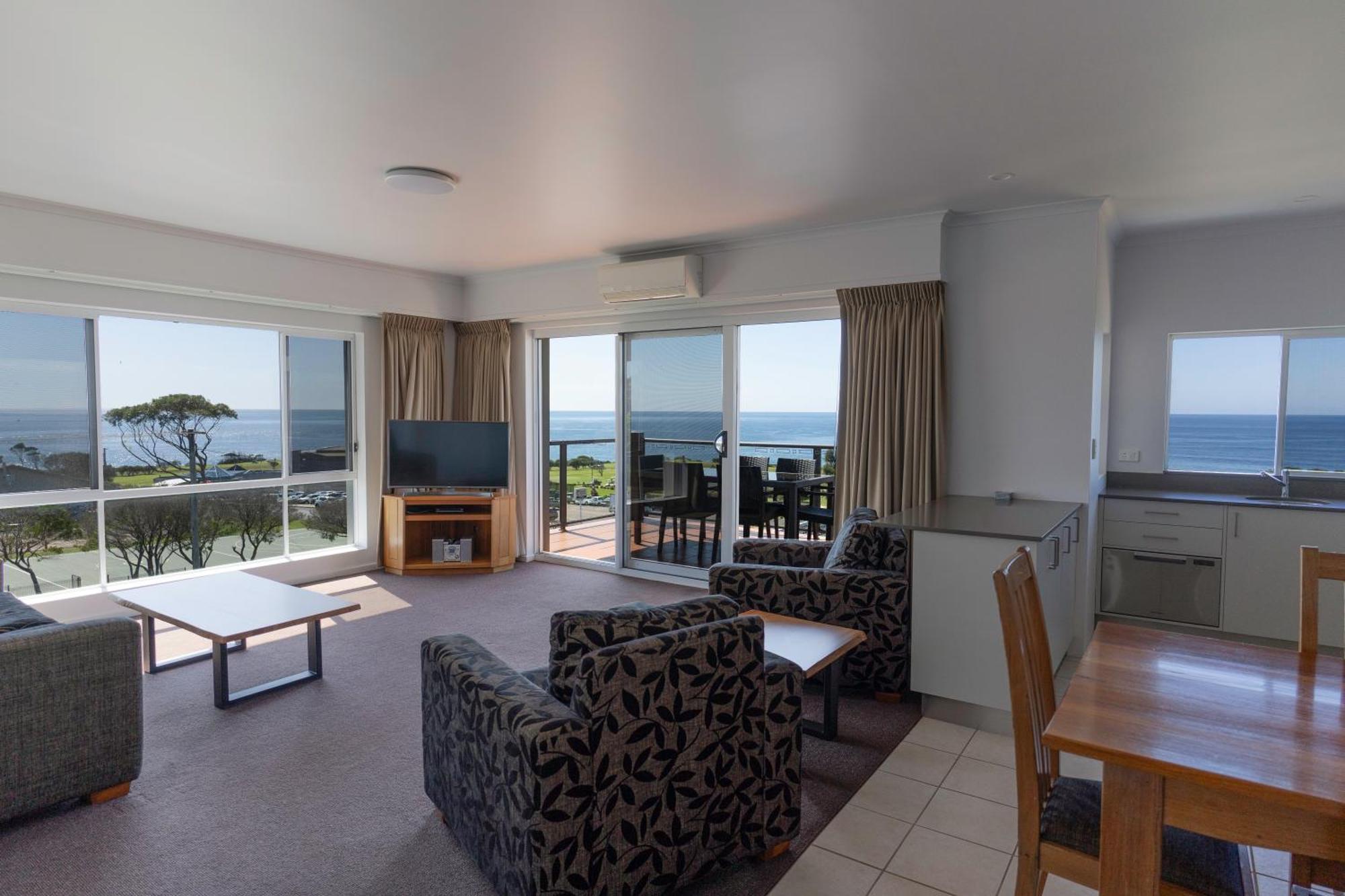 נארומה Amooran Oceanside Apartments And Motel מראה חיצוני תמונה