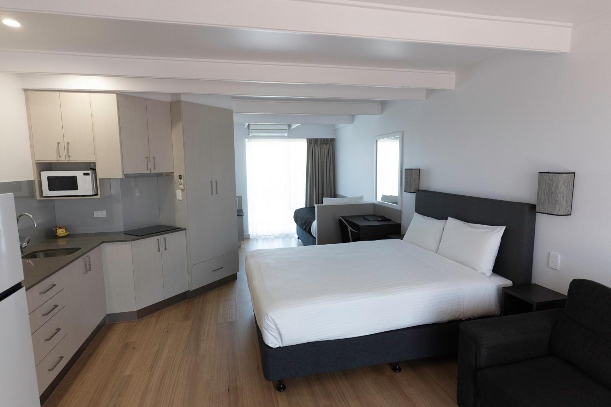 נארומה Amooran Oceanside Apartments And Motel מראה חיצוני תמונה